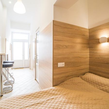 Apartment On Kulisha 29-А Lviv Buitenkant foto